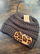 Load image into Gallery viewer, Beanie - Brown with Leather Patch
